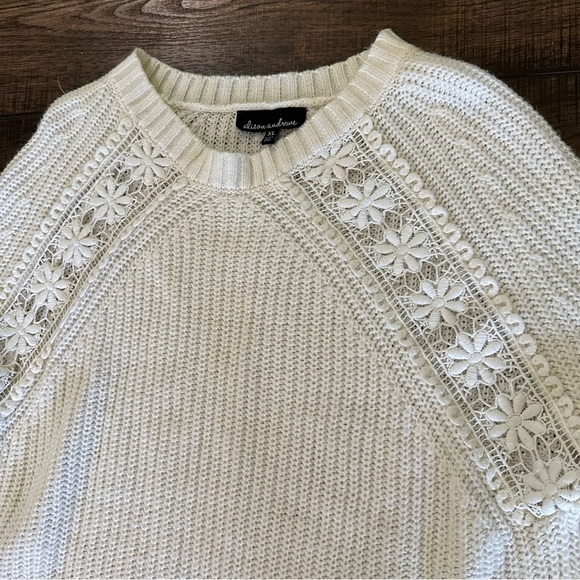 Alison Andrews white knit sweater - Picture 2 of 6